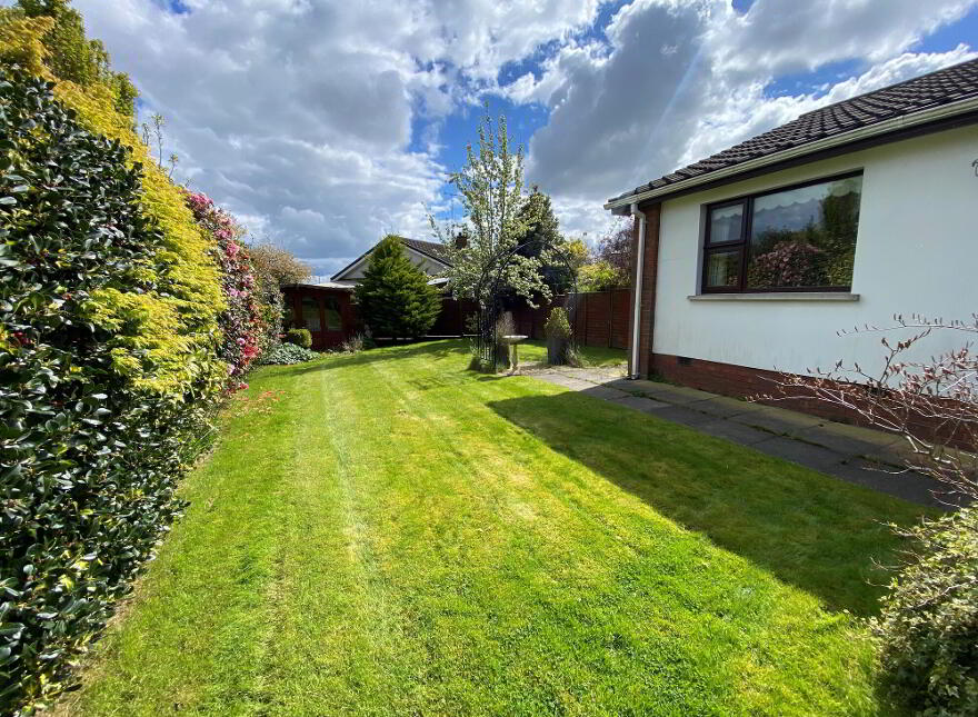 10 Oldfort Gardens, Moira, BT67 0QB
