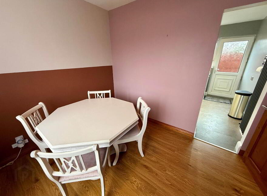 72 Queens Avenue, Glengormley, Newtownabbey, BT36 5HX