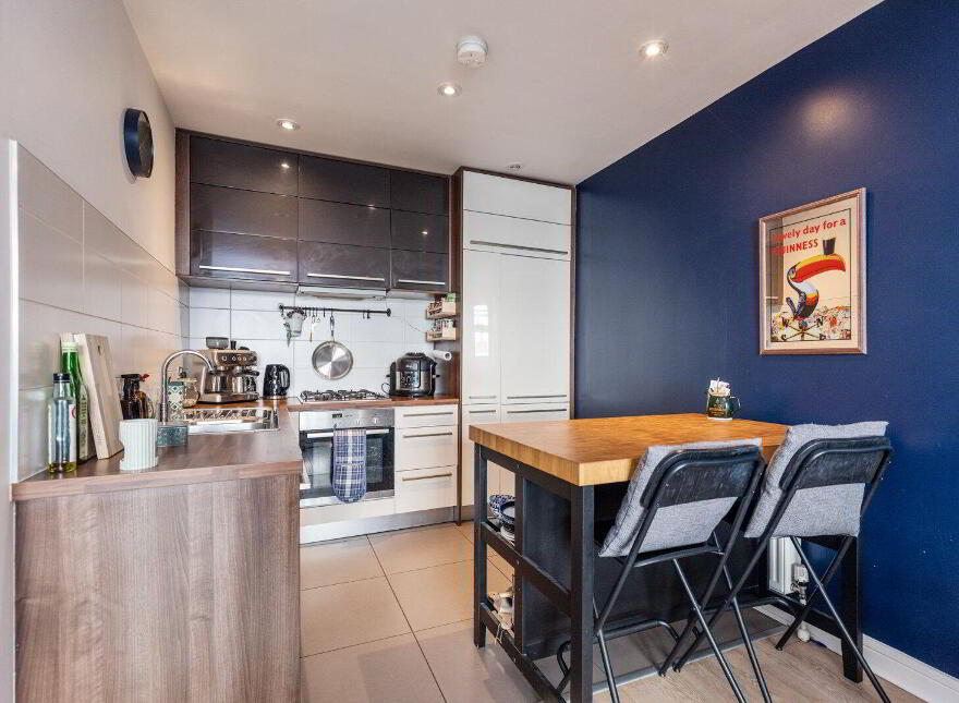 Apartment 7.40 Queens Road, Belfast, BT3 9FJ
