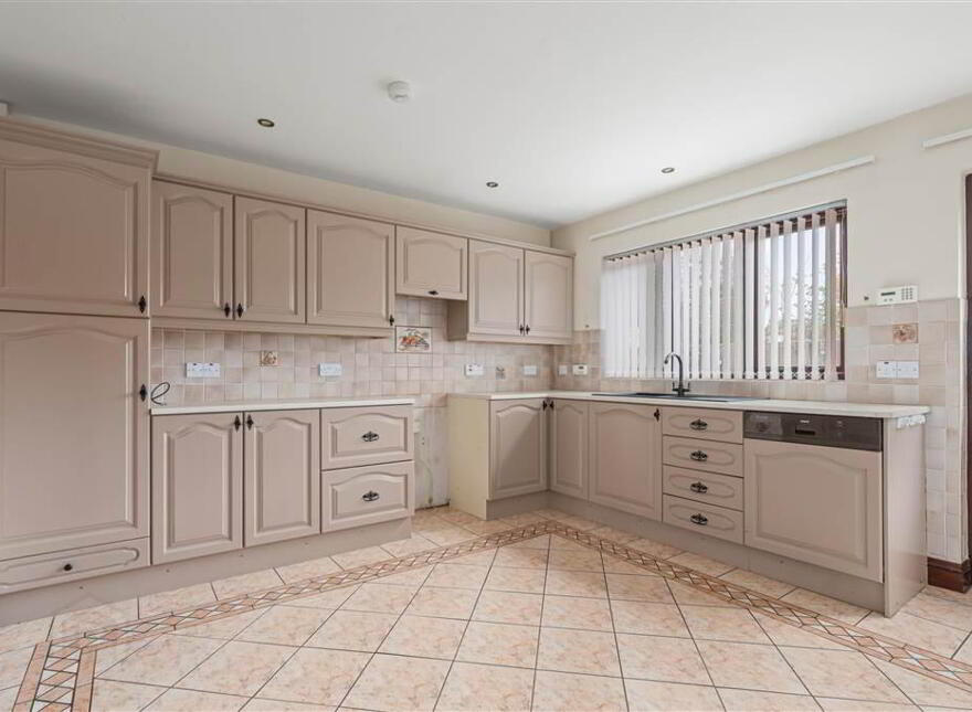 11 Woodlands, Broughshane, BT43 7NT
