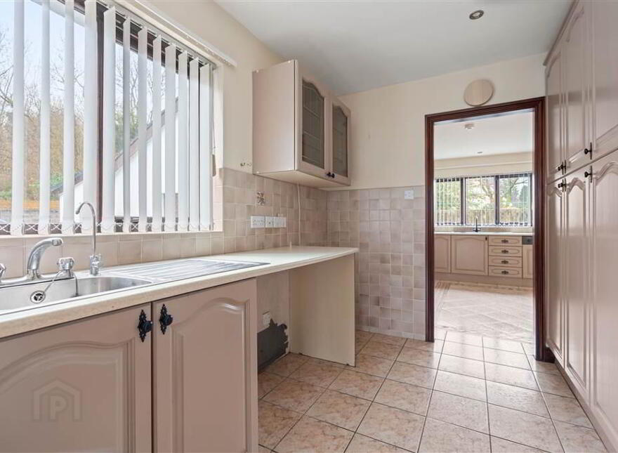 11 Woodlands, Broughshane, BT43 7NT