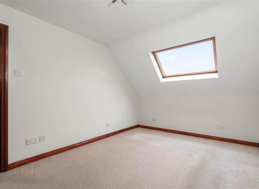 11 Woodlands, Broughshane, BT43 7NT