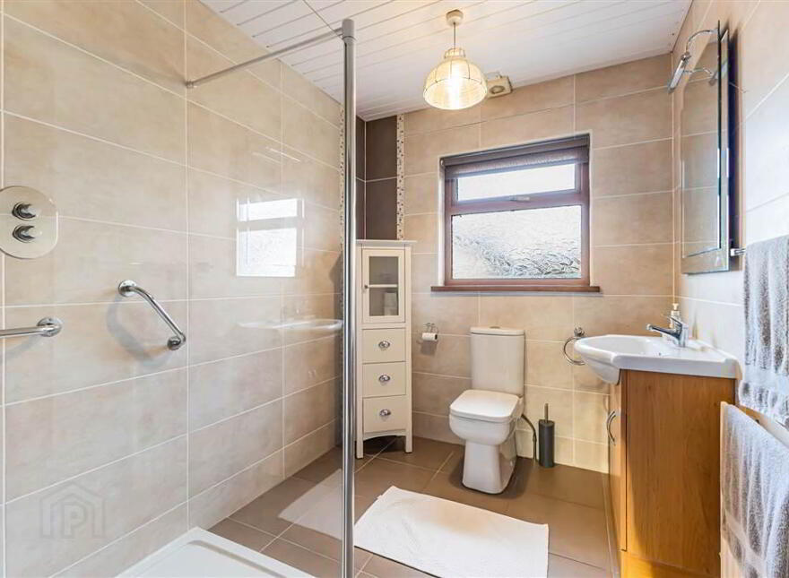 16 Seymour Park, Lisburn, BT27 5BQ