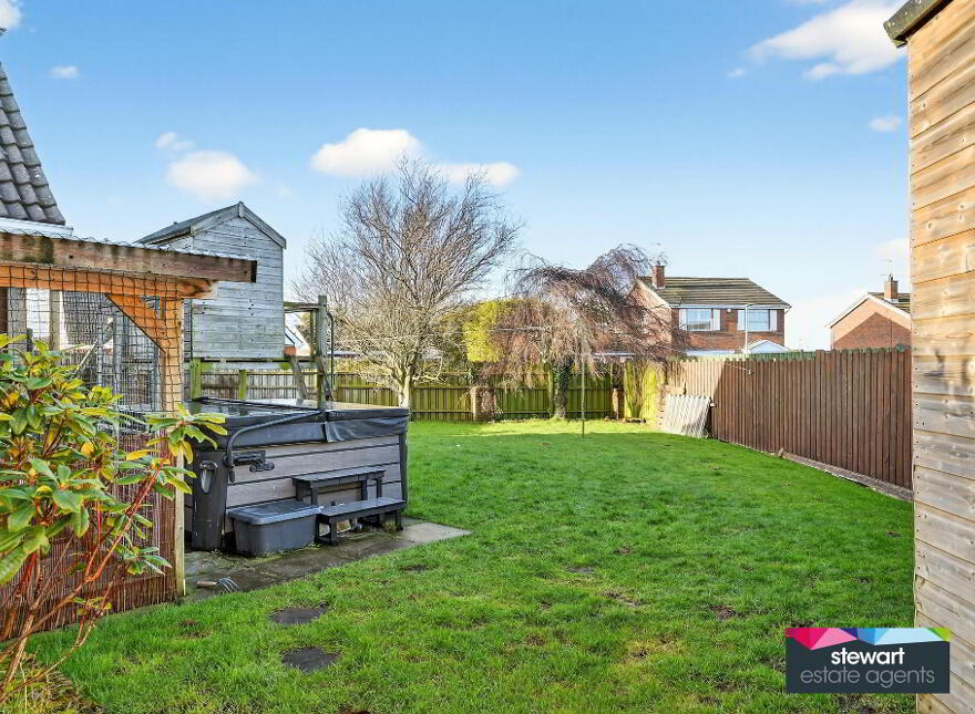1 Kensington Manor, Dollingstown, BT66 7HR