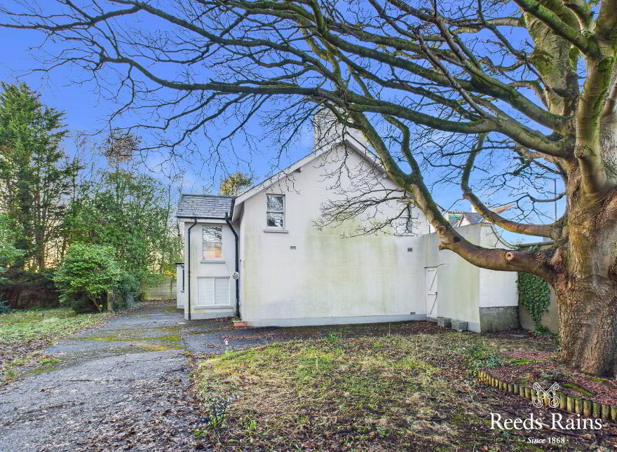 2 Belfast Road, Carrickfergus, BT38 8BU