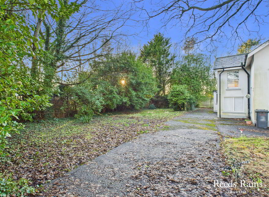2 Belfast Road, Carrickfergus, BT38 8BU