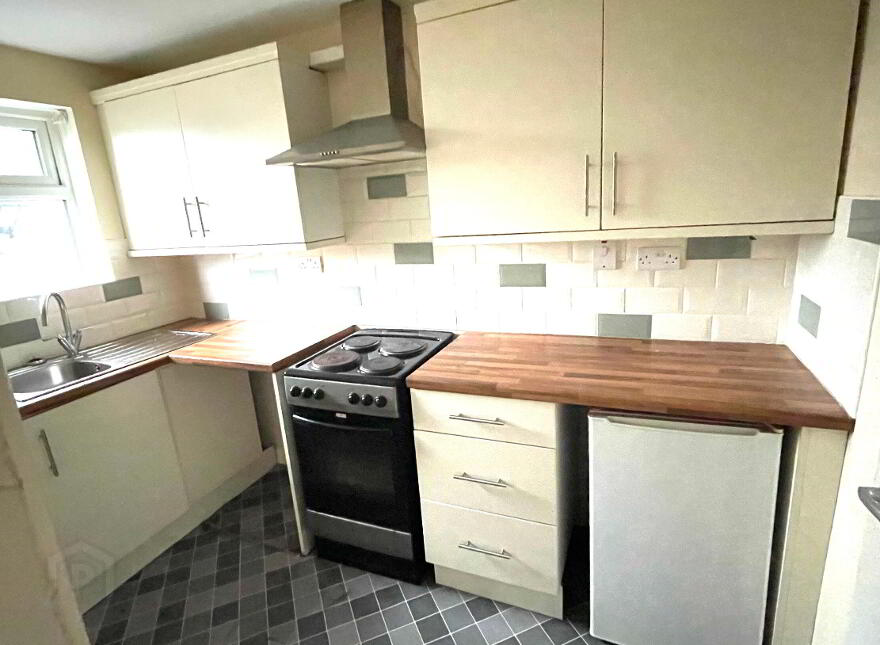 43 The Roddens, Larne, BT40 1QL