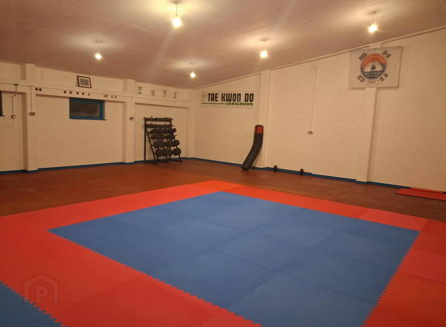 Unit 1, High Street Arcade, Lurgan, BT66 8AA