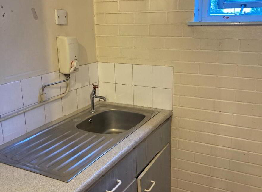 Unit 1, High Street Arcade, Lurgan, BT66 8AA