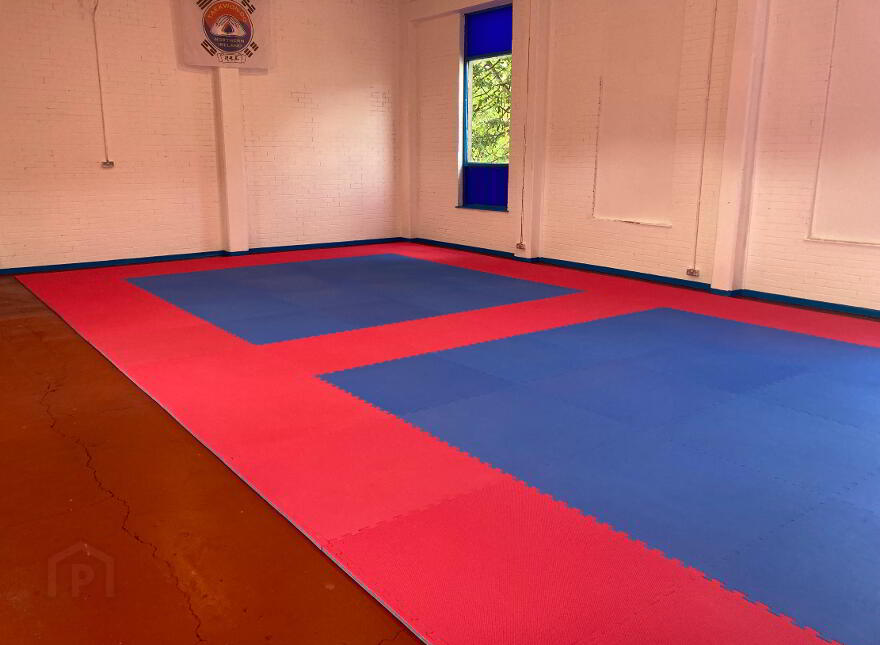 Unit 1, High Street Arcade, Lurgan, BT66 8AA