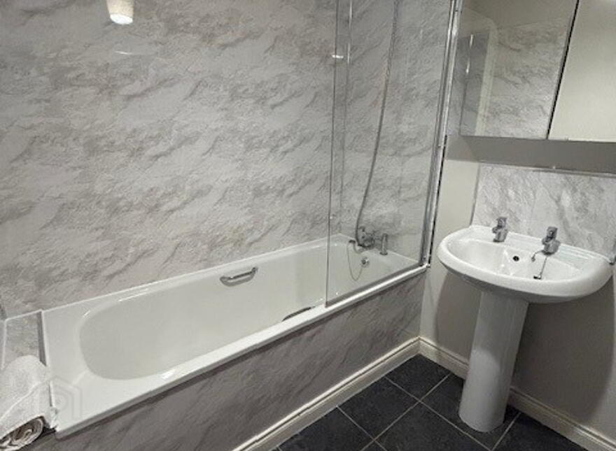 Andersonstown Road, Andersonstown, Belfast, BT11 9EA