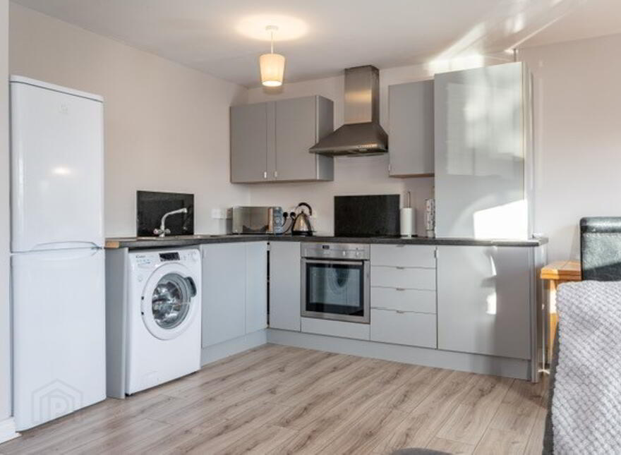 Andersonstown Road, Andersonstown, Belfast, BT11 9EA