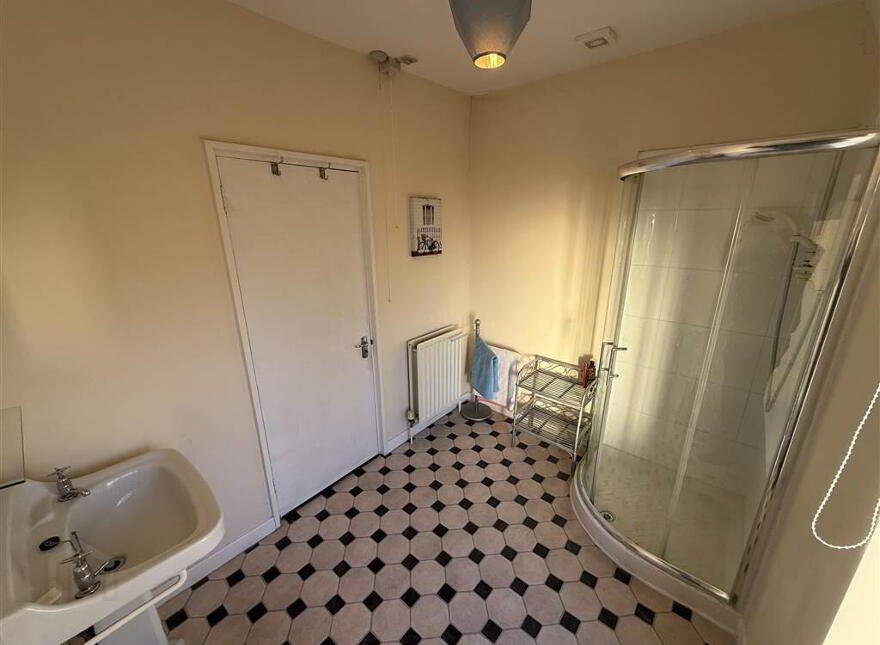 Belfast Road, Newry, BT34 1EF