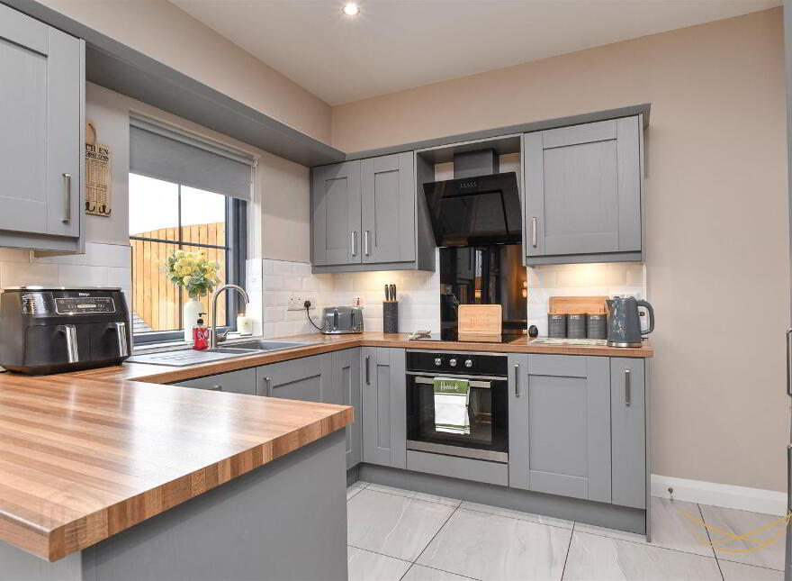 1 Hansons Hall Park, Ballyclare, BT39 9YG