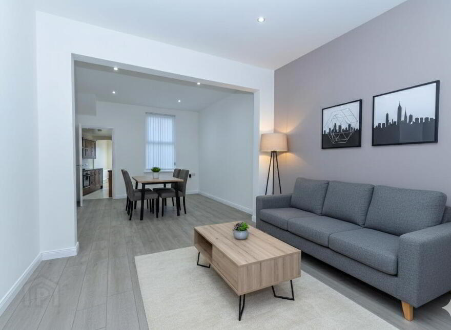 55 Sandown Road, Belfast, BT5 6GT