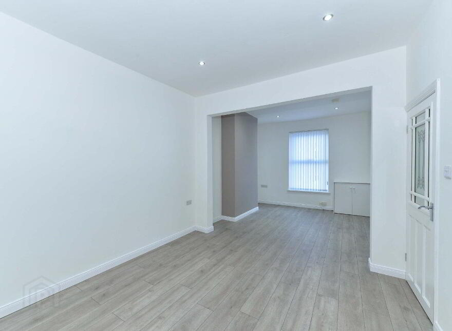 55 Sandown Road, Belfast, BT5 6GT
