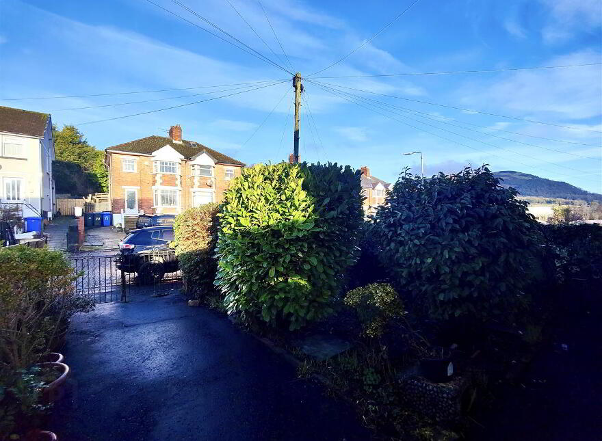 81 Carrs Glen Park, Belfast, BT14 8HF