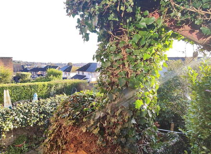 81 Carrs Glen Park, Belfast, BT14 8HF
