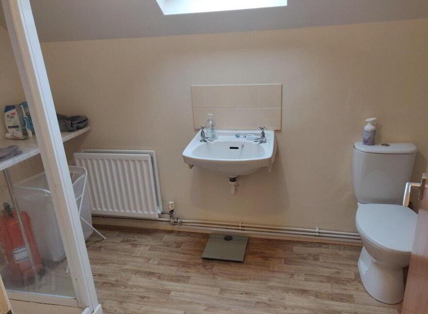 Flat 2, 18 Lawrence Street, Belfast, BT7 1LF