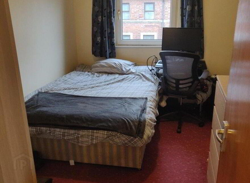 Flat 2, 18 Lawrence Street, Belfast, BT7 1LF