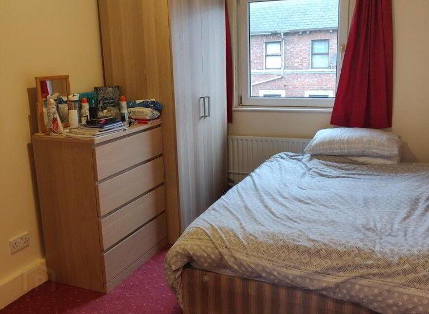 Flat 2, 18 Lawrence Street, Belfast, BT7 1LF