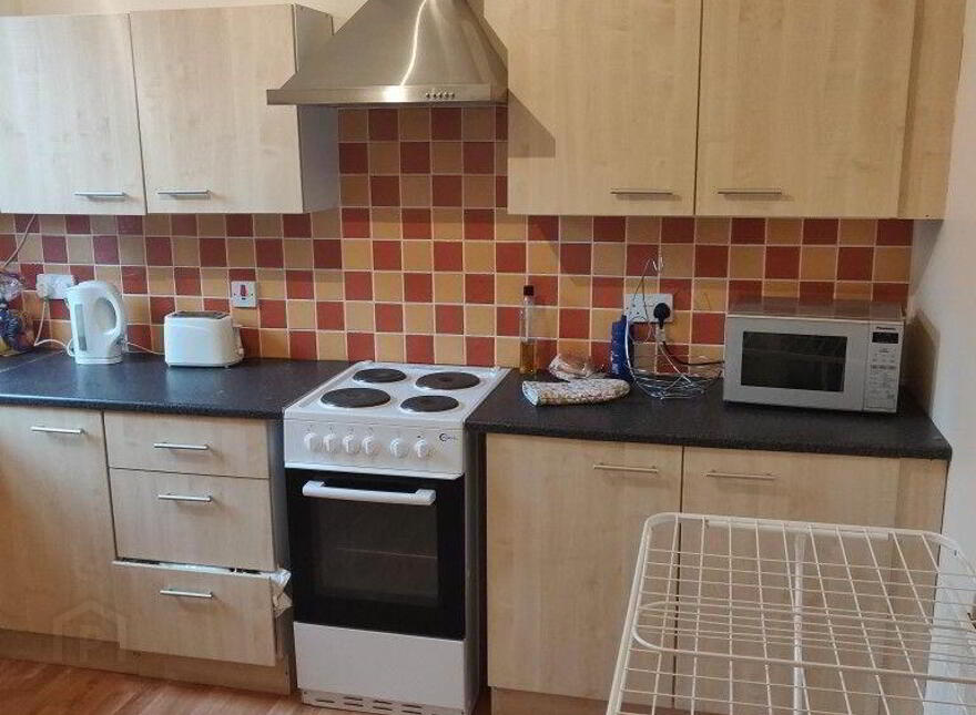 Flat 2, 18 Lawrence Street, Belfast, BT7 1LF