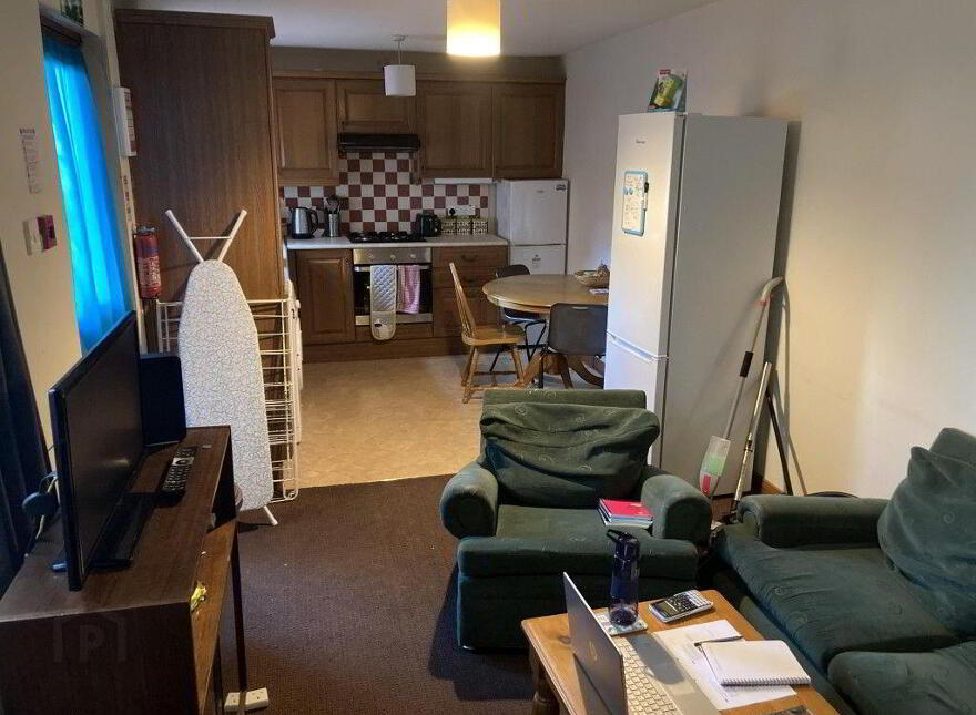 Flat 2, 31 Ashley Avenue, Belfast, BT9 7BT