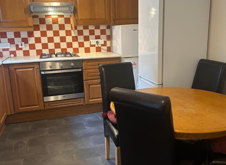 Flat 2, 31 Ashley Avenue, Belfast, BT9 7BT