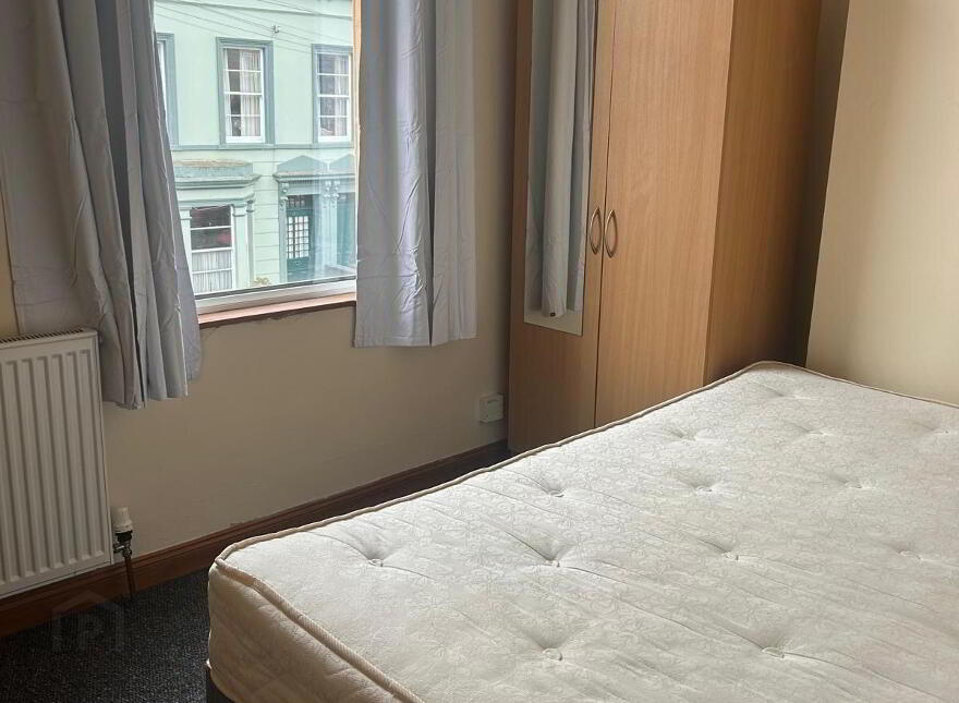 Flat 2, 31 Ashley Avenue, Belfast, BT9 7BT