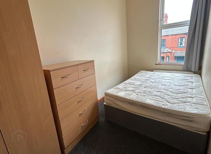 Flat 2, 31 Ashley Avenue, Belfast, BT9 7BT
