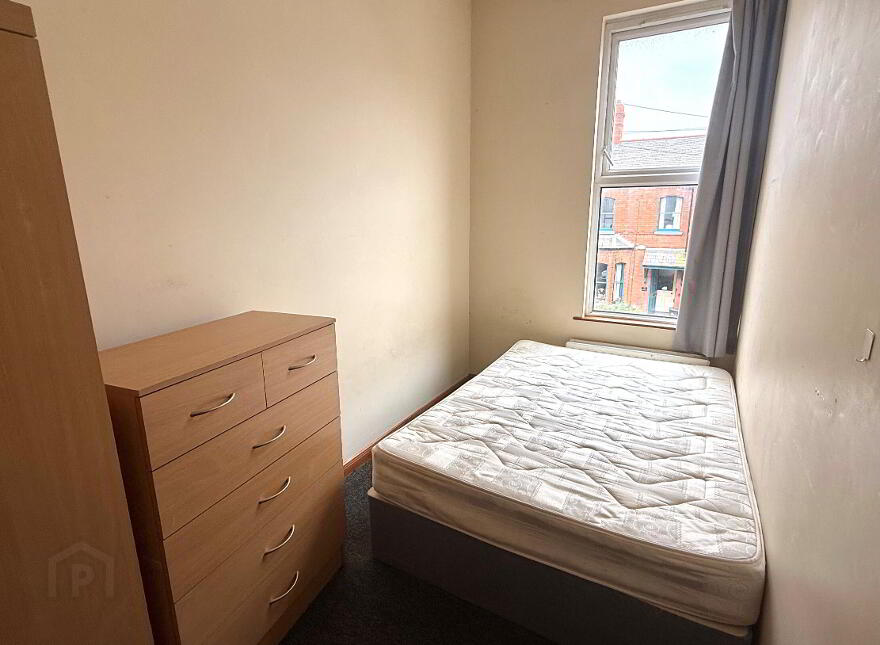 Flat 2, 31 Ashley Avenue, Belfast, BT9 7BT