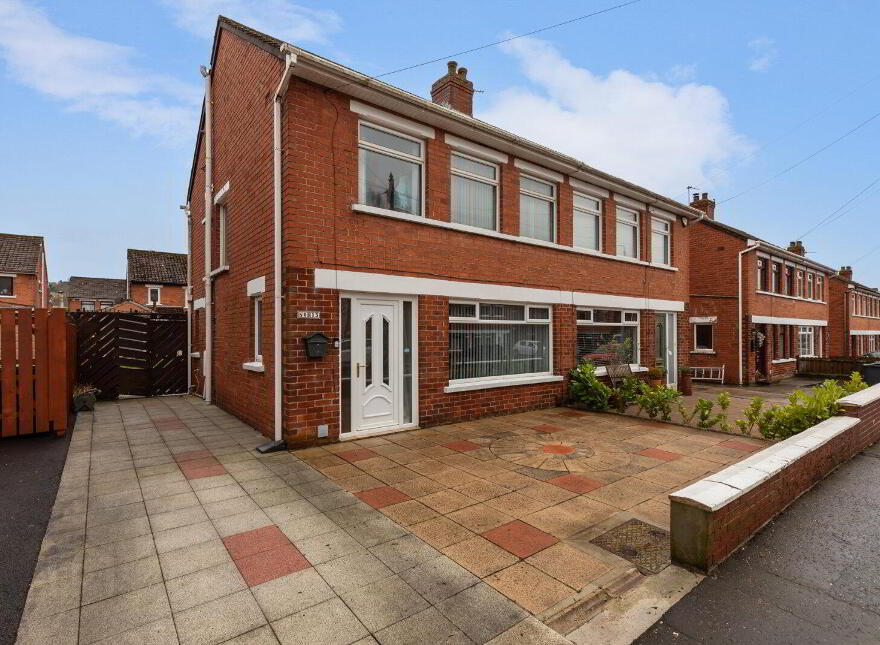 15 Merok Crescent, Belfast, BT6 9LZ
