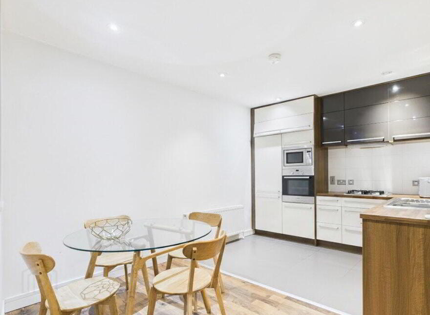 Apartment 10.09 The Arc 2J Queens Road, Belfast, BT3 9FP