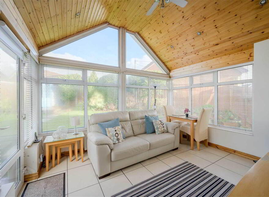 2 Knockbracken Crescent, Carryduff, Belfast, BT8 8DB