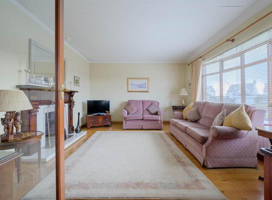 2 Knockbracken Crescent, Carryduff, Belfast, BT8 8DB
