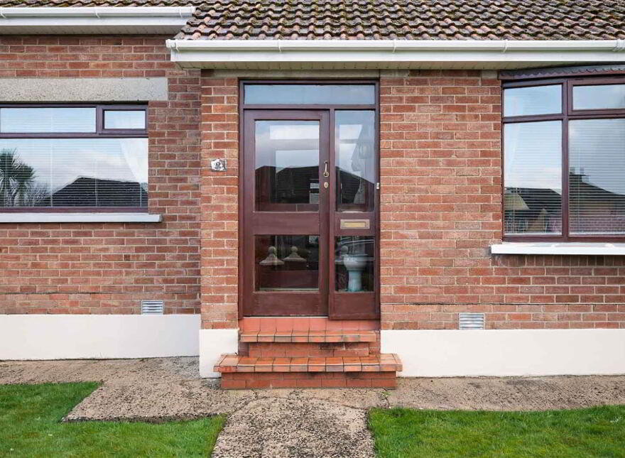 2 Knockbracken Crescent, Carryduff, Belfast, BT8 8DB
