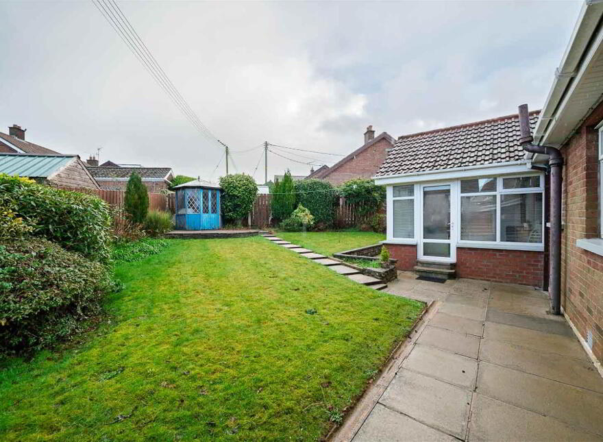 2 Knockbracken Crescent, Carryduff, Belfast, BT8 8DB