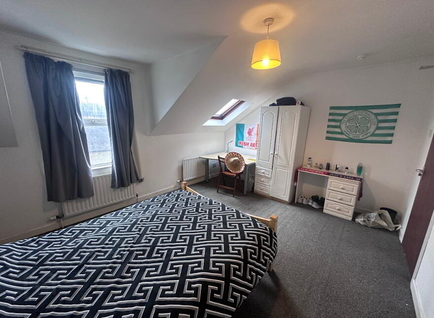 (HMO Registered), 61 Dunluce Avenue, Lisburn Road, Belfast South, Belfast, BT9 7AW