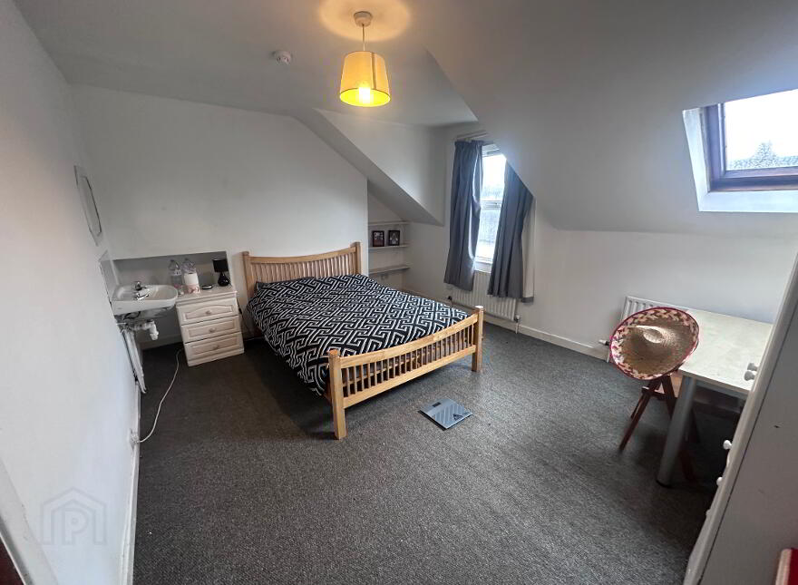 (HMO Registered), 61 Dunluce Avenue, Lisburn Road, Belfast South, Belfast, BT9 7AW