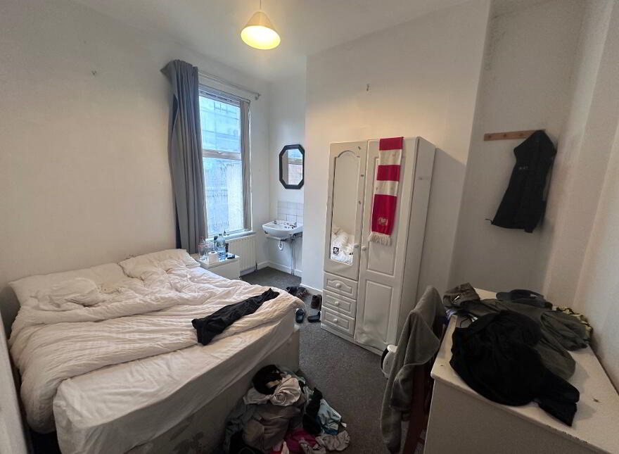 (HMO Registered), 61 Dunluce Avenue, Lisburn Road, Belfast South, Belfast, BT9 7AW