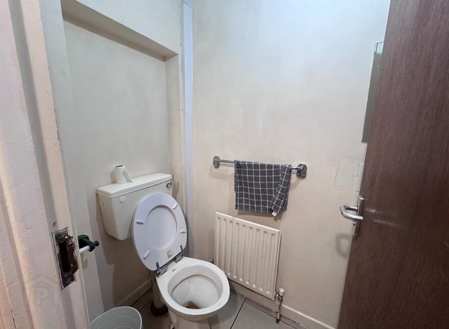 (HMO Registered), 61 Dunluce Avenue, Lisburn Road, Belfast South, Belfast, BT9 7AW