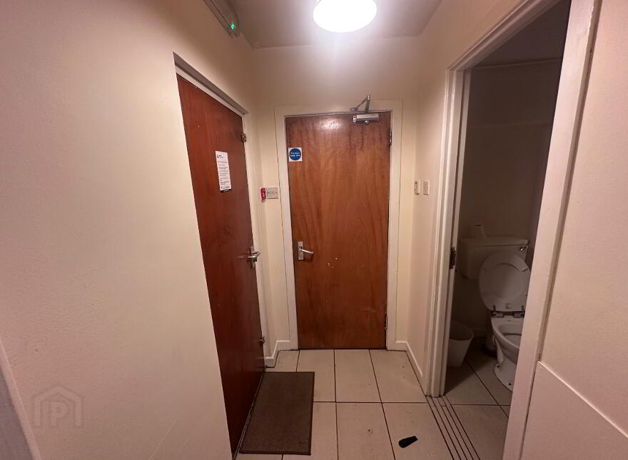 (HMO Registered), 61 Dunluce Avenue, Lisburn Road, Belfast South, Belfast, BT9 7AW