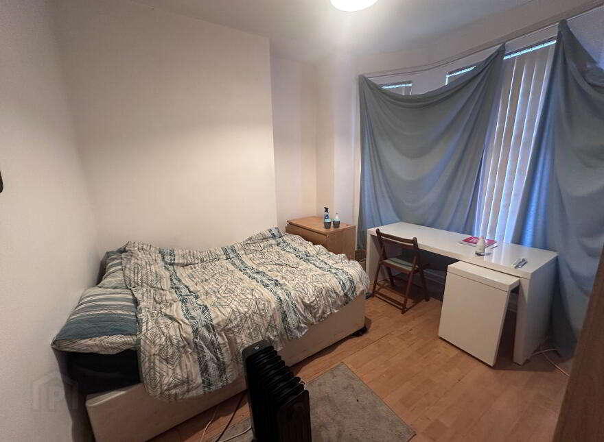 (HMO Registered), 61 Dunluce Avenue, Lisburn Road, Belfast South, Belfast, BT9 7AW