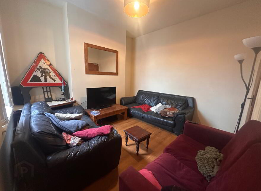 (HMO Registered), 61 Dunluce Avenue, Lisburn Road, Belfast South, Belfast, BT9 7AW