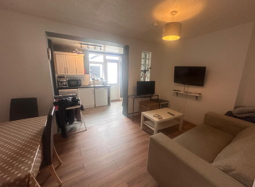 (HMO Registered), 1 Kilburn Street, Belfast, BT12 6JS