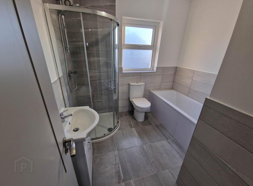 14 Castletown Brae, Fintona, Omagh, BT78 2FA