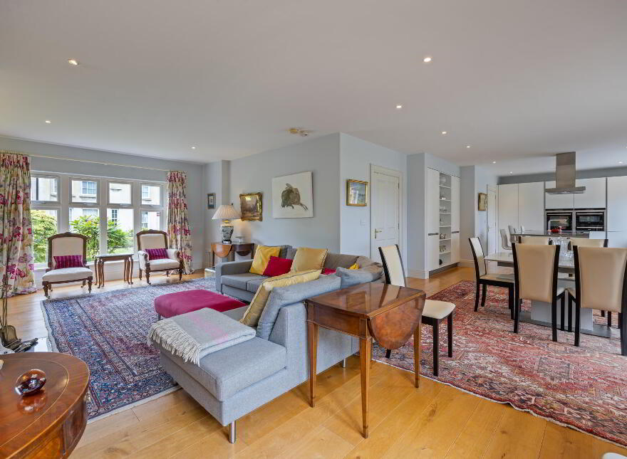 10 Governors Gate Meadow, Hillsborough, BT26 6FY