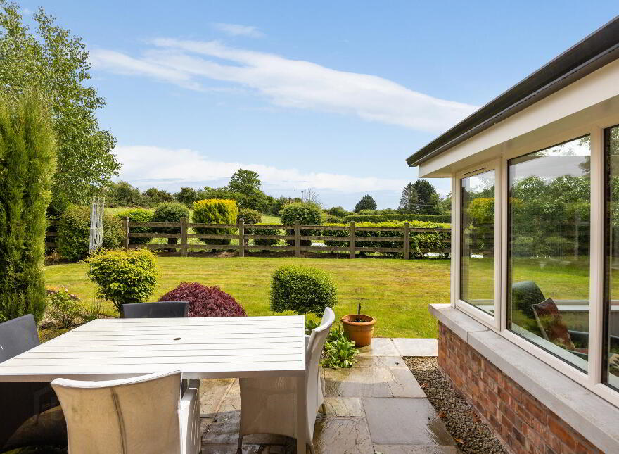10 Governors Gate Meadow, Hillsborough, BT26 6FY