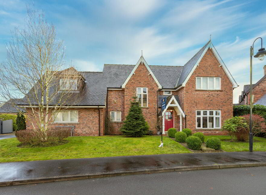 10 Governors Gate Meadow, Hillsborough, BT26 6FY