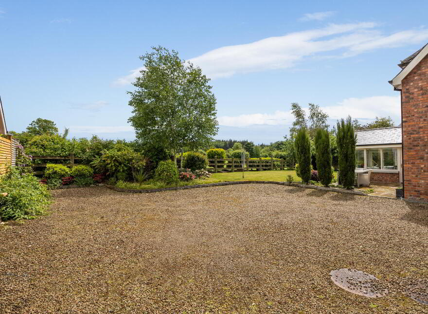 10 Governors Gate Meadow, Hillsborough, BT26 6FY